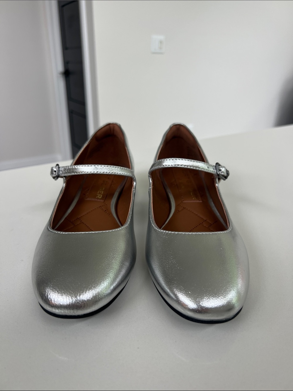 Kurt Geiger regent low heel mary jane silver metallic leather flats size 7 - Picture 6 of 11